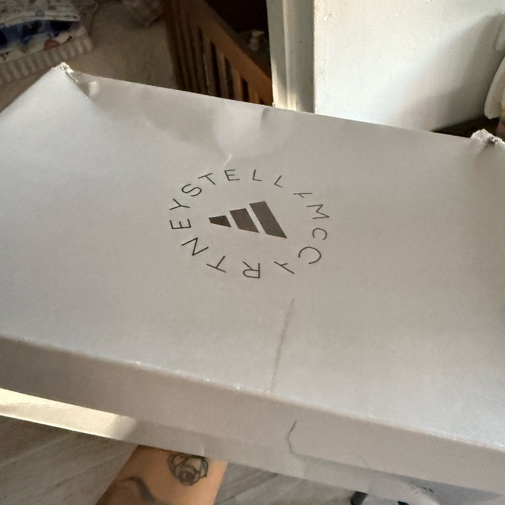 Adidas by Stella McCartney SPW 2000 Sneaker, White 6.5 - Picture 13 of 15